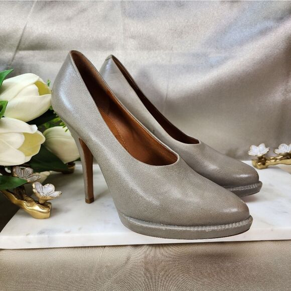 Authentic Givenchy Oyster Grey Leather Platform Heels EUC - Picture 4 of 15